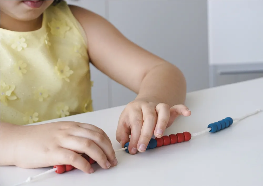 Rechenkette XL aus RE-Wood, 20-er blau/rot