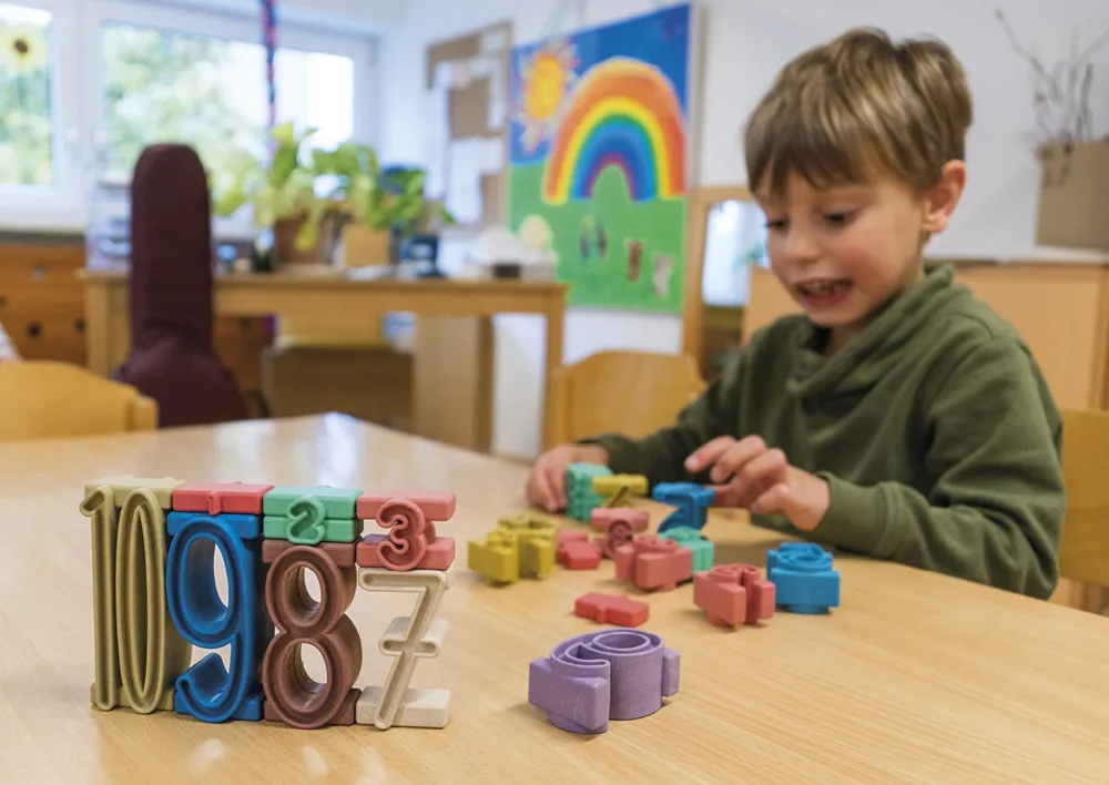 Stapel-Zahlen "Zahl-auf-Zahl", 34-tlg., "Montessori-Farben" "Montessori Premium"