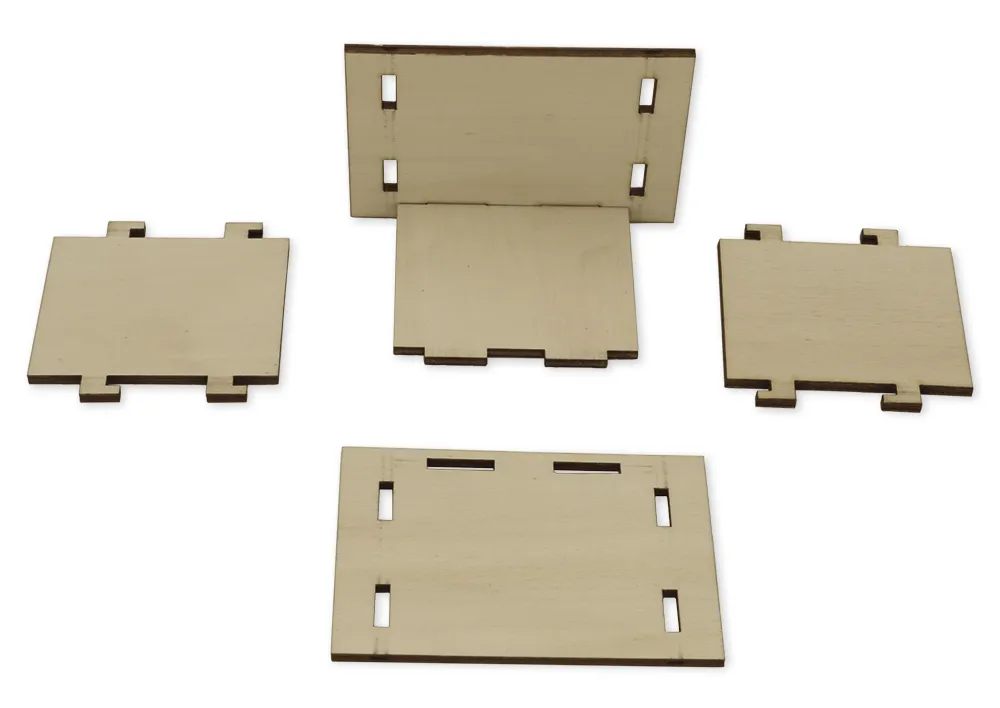 Jahreskalender aus Holz, ca. 38 x 60 cm