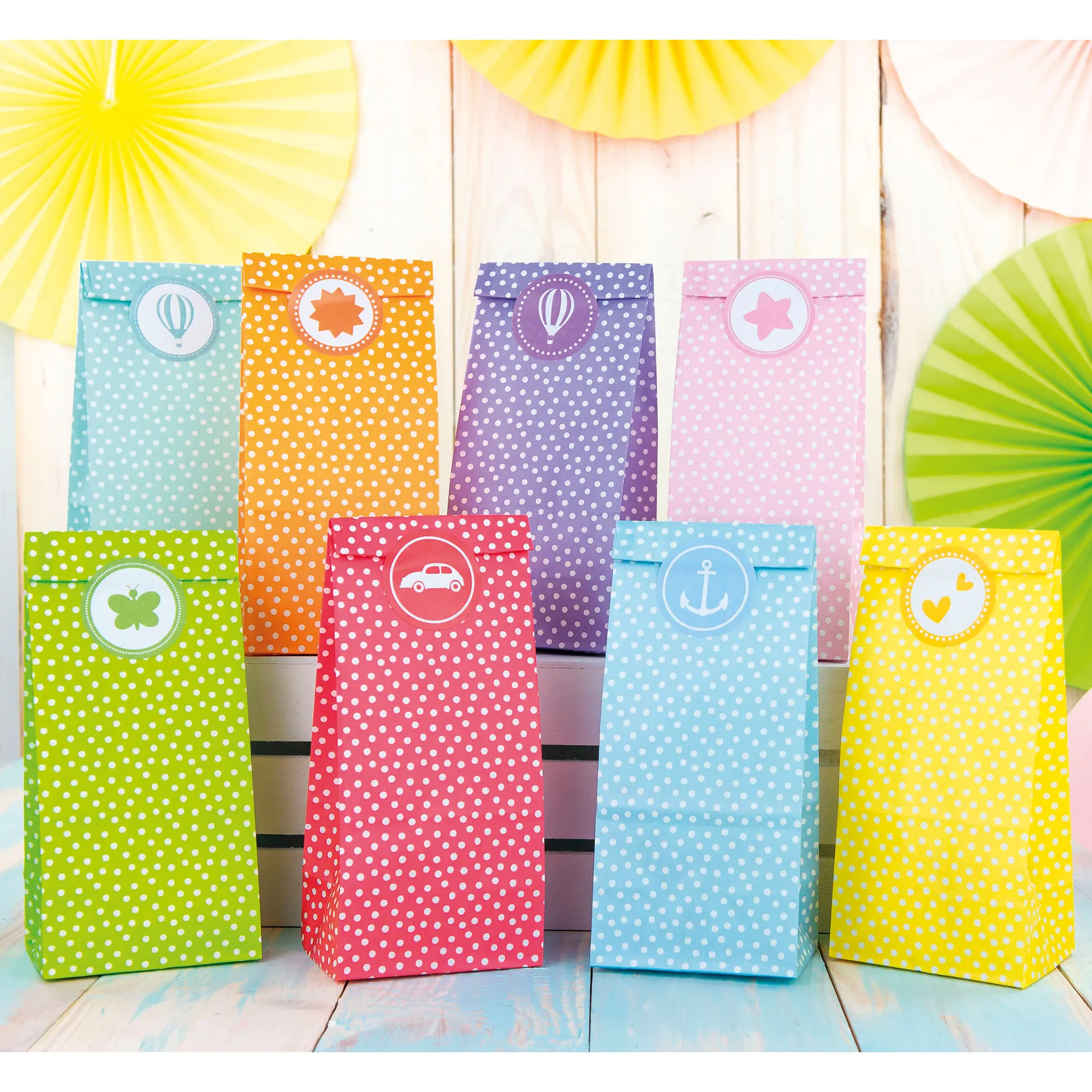 Geburtstagstüten mit Aufklebern, 24 Stück