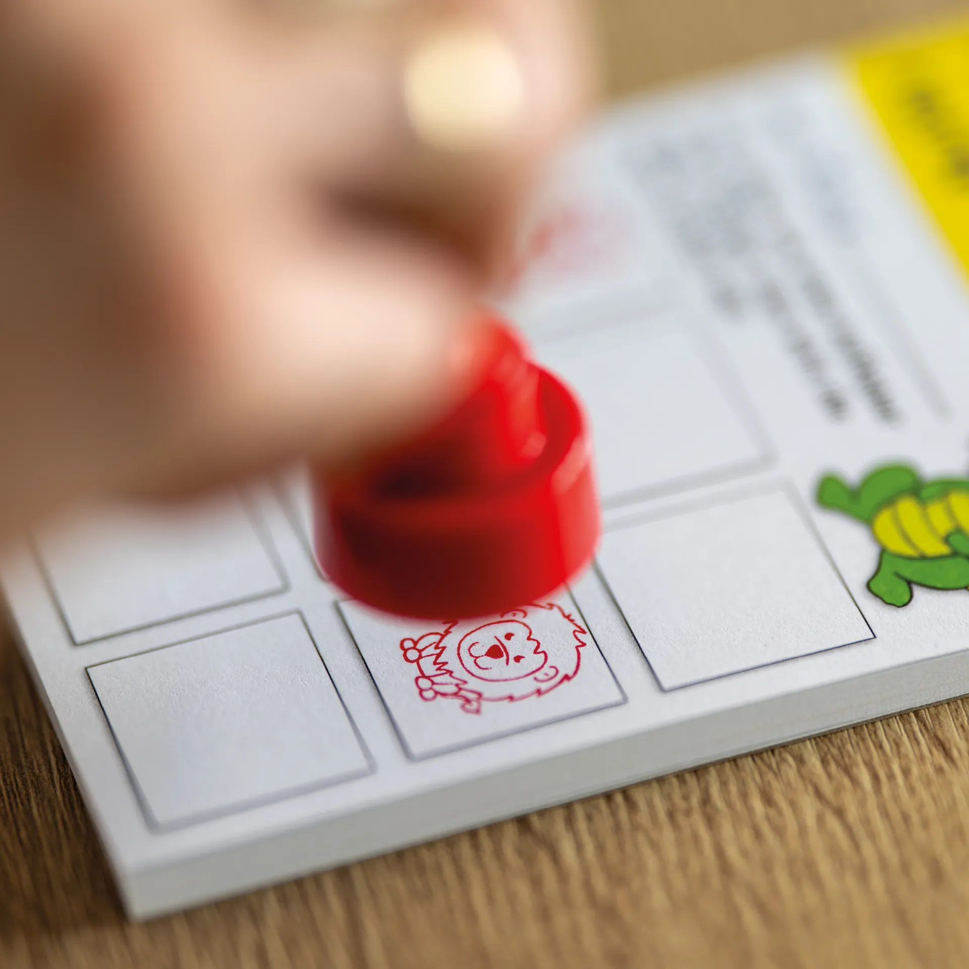 Siebdruck-Stempel "Perpetuum" rund "Löwe"