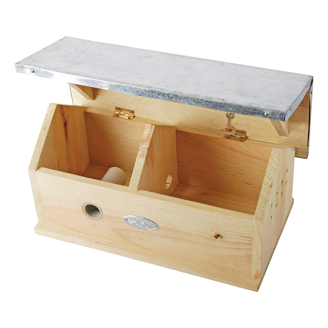 Hummelhaus, aufklappbar zur Beobachtung