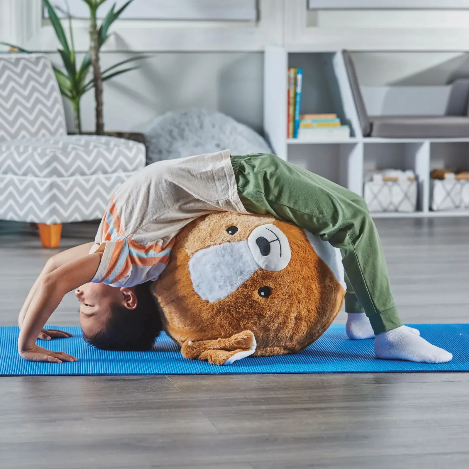 Ball Yoga-Buddy "Hund", mit 13 Karten