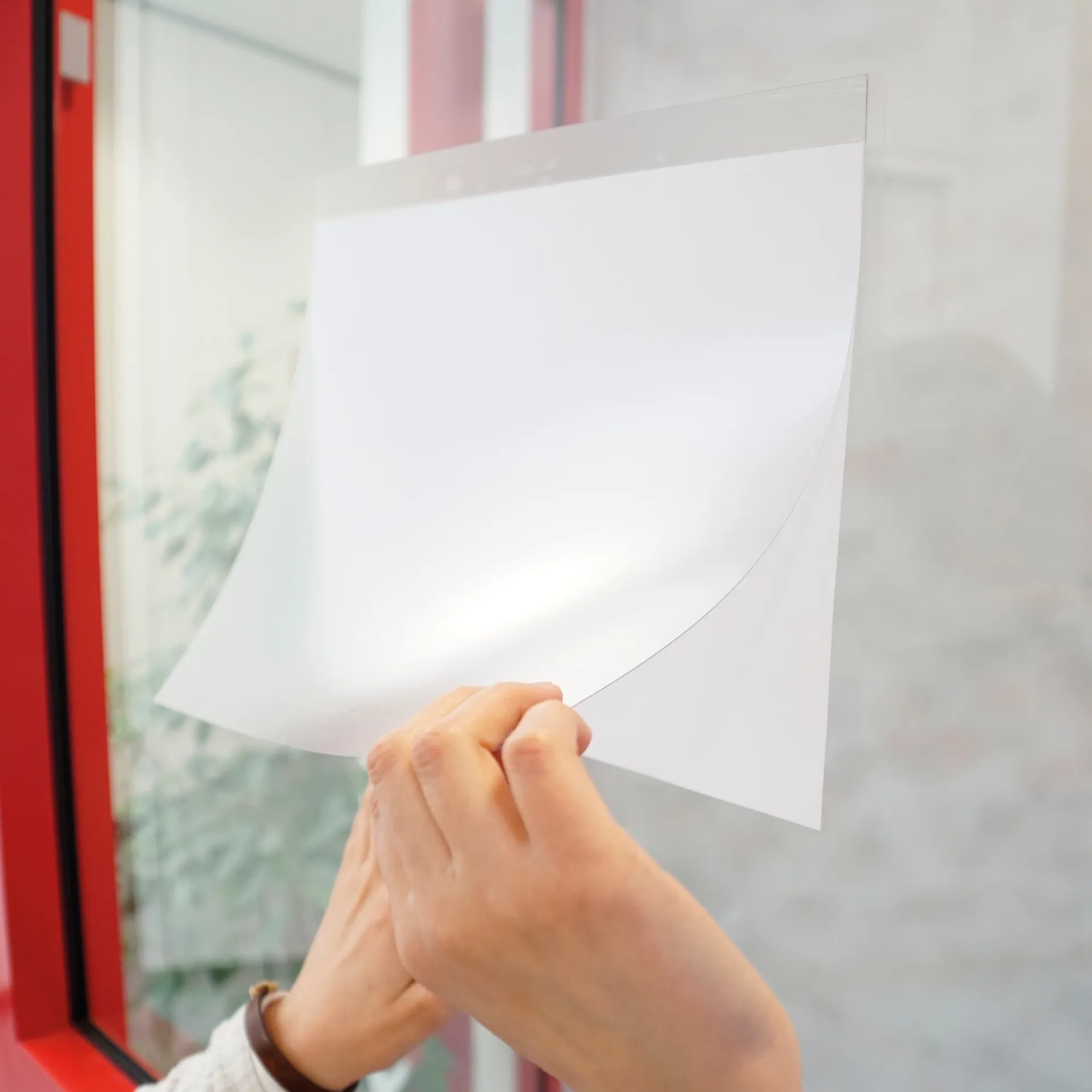 TimeTEX Aushang-Einstecktaschen A4 quer, selbsthaftend, 2 Stück