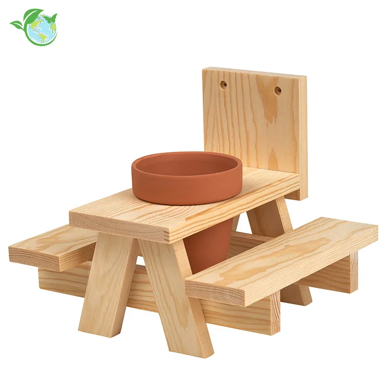 Kreativset Eichhörnchen-Picknicktisch