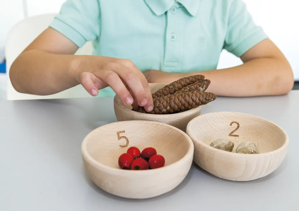 Holzschalen mit Zahlen, 10-tlg.