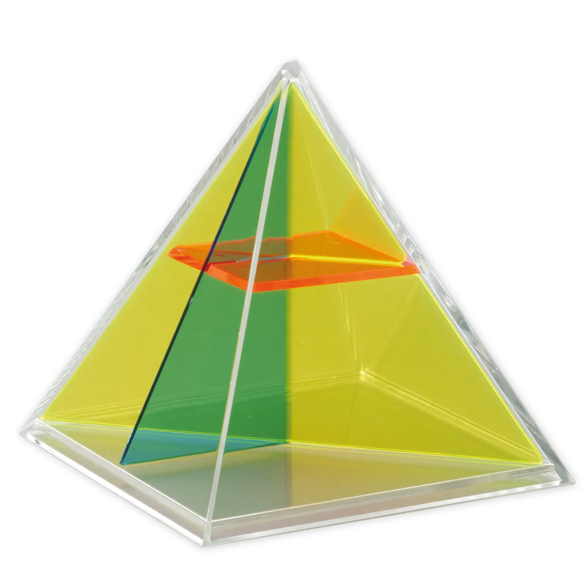 Pyramide mit Horizontal- und Vertikalschnitt