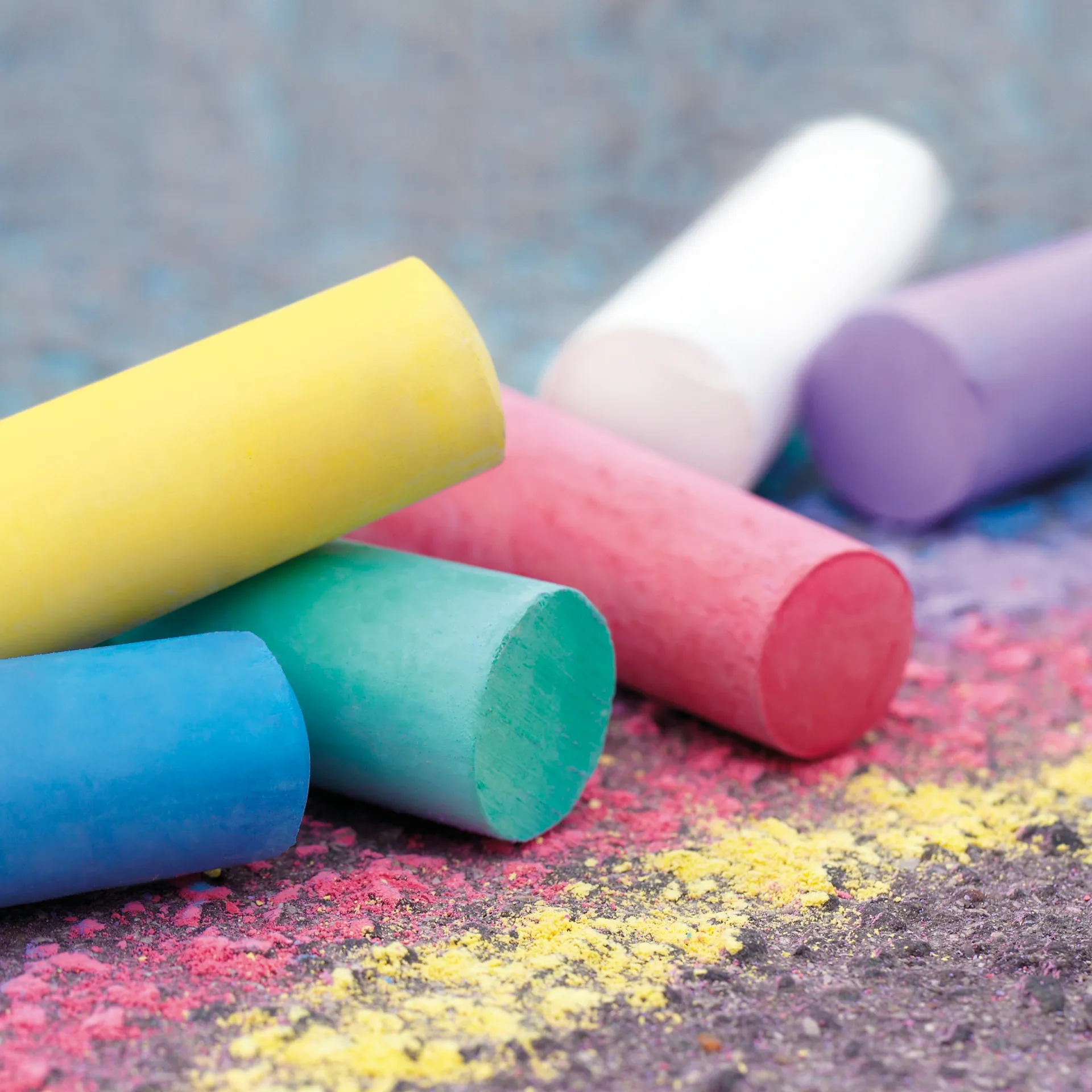 Straßen-Malkreide, 100 Stück im Eimer