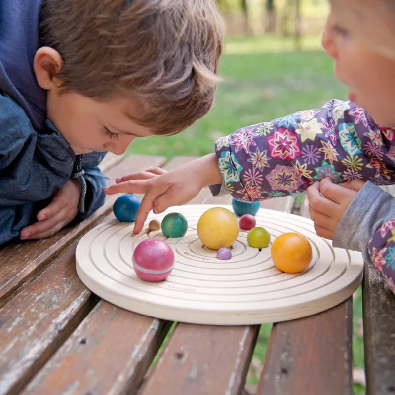 3D-Sonnensystem aus Holz mit Infokarten 