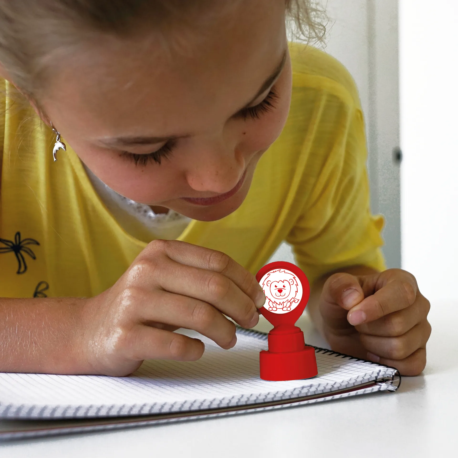 Siebdruck-Stempel "Perpetuum" rund "Löwe"