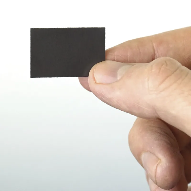 Magnet-Plättchen selbstklebend im Spender, 45 Stück