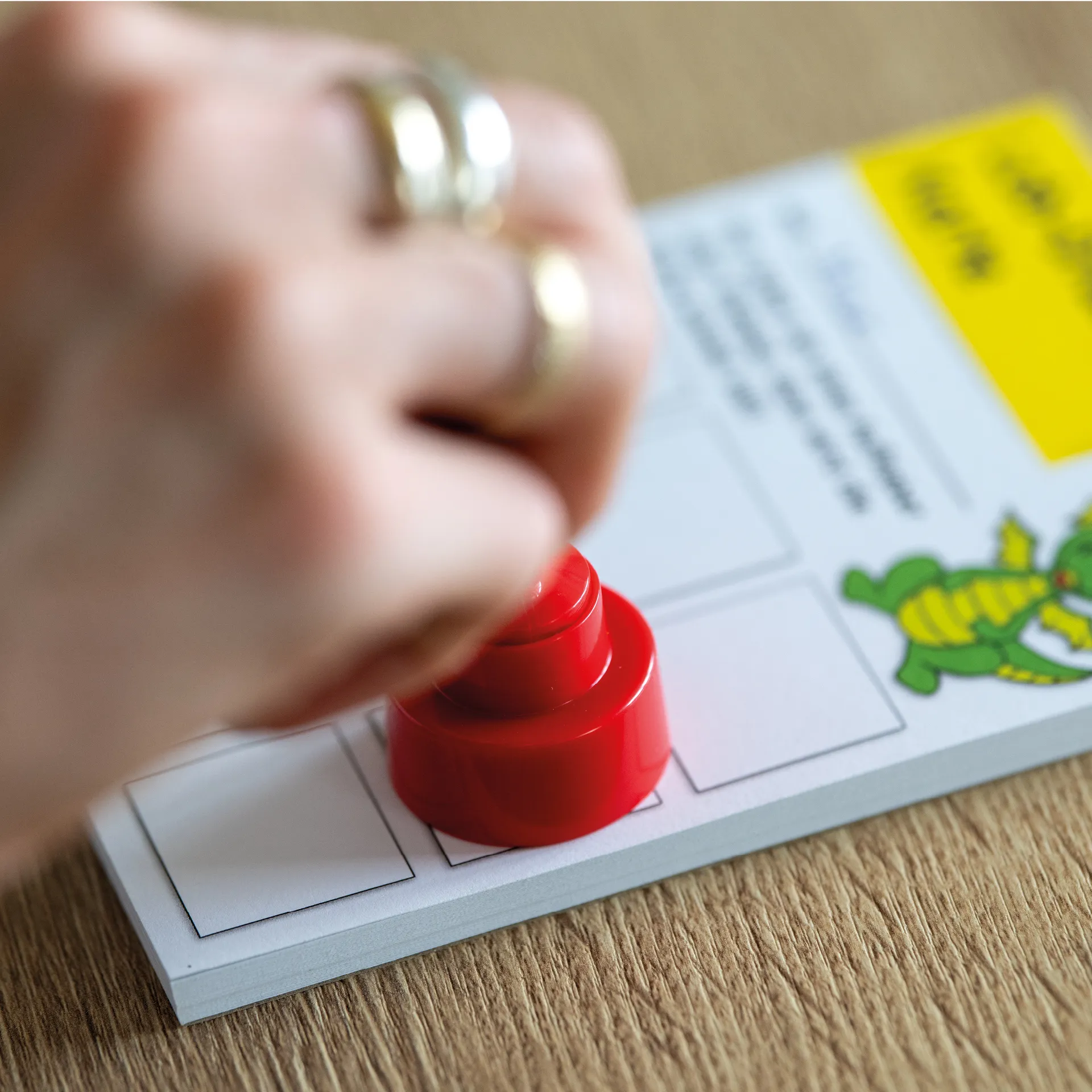 Siebdruck-Stempel "Perpetuum" rund "Löwe"