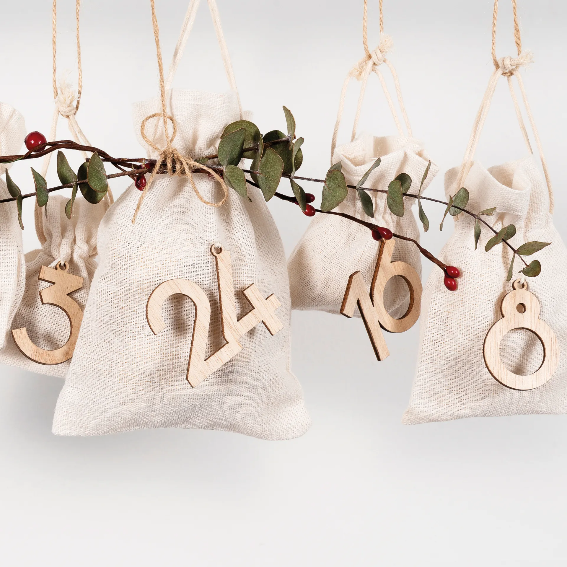 Adventskalender-Zahlen "1 bis 24", aus Holz, naturfarben