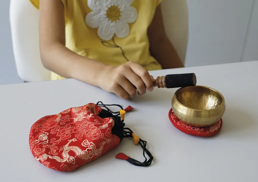 Klangschale im Stickbeutel, 8 cm ø, ca. 235 g