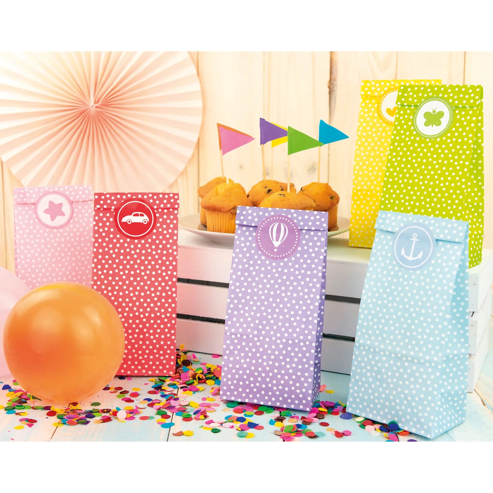 Geburtstagstüten mit Aufklebern, 24 Stück